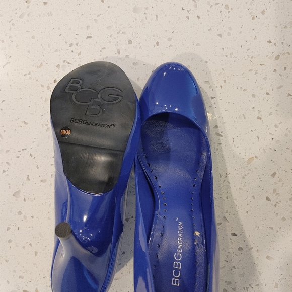 BCBG Platform Pumps - Picture 2 of 4